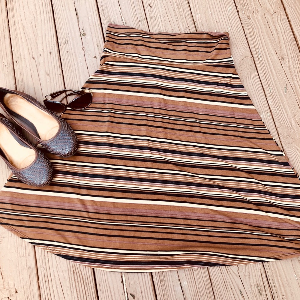 Lularoe skirt
